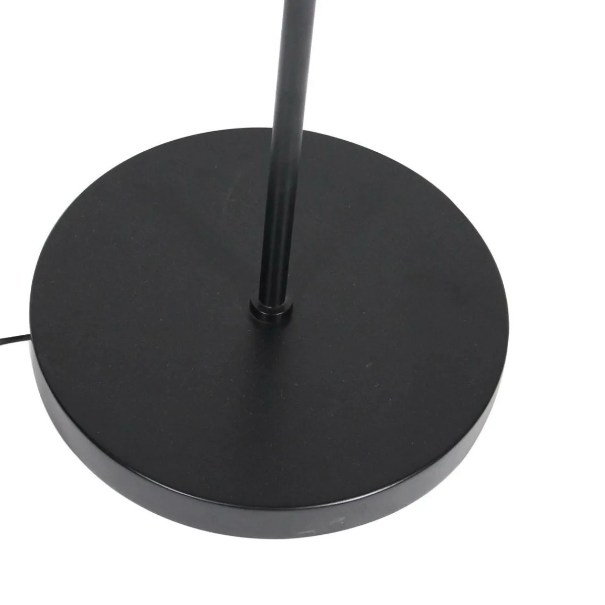 Made in Meubles Lampe sur pied en métal et osier Erika