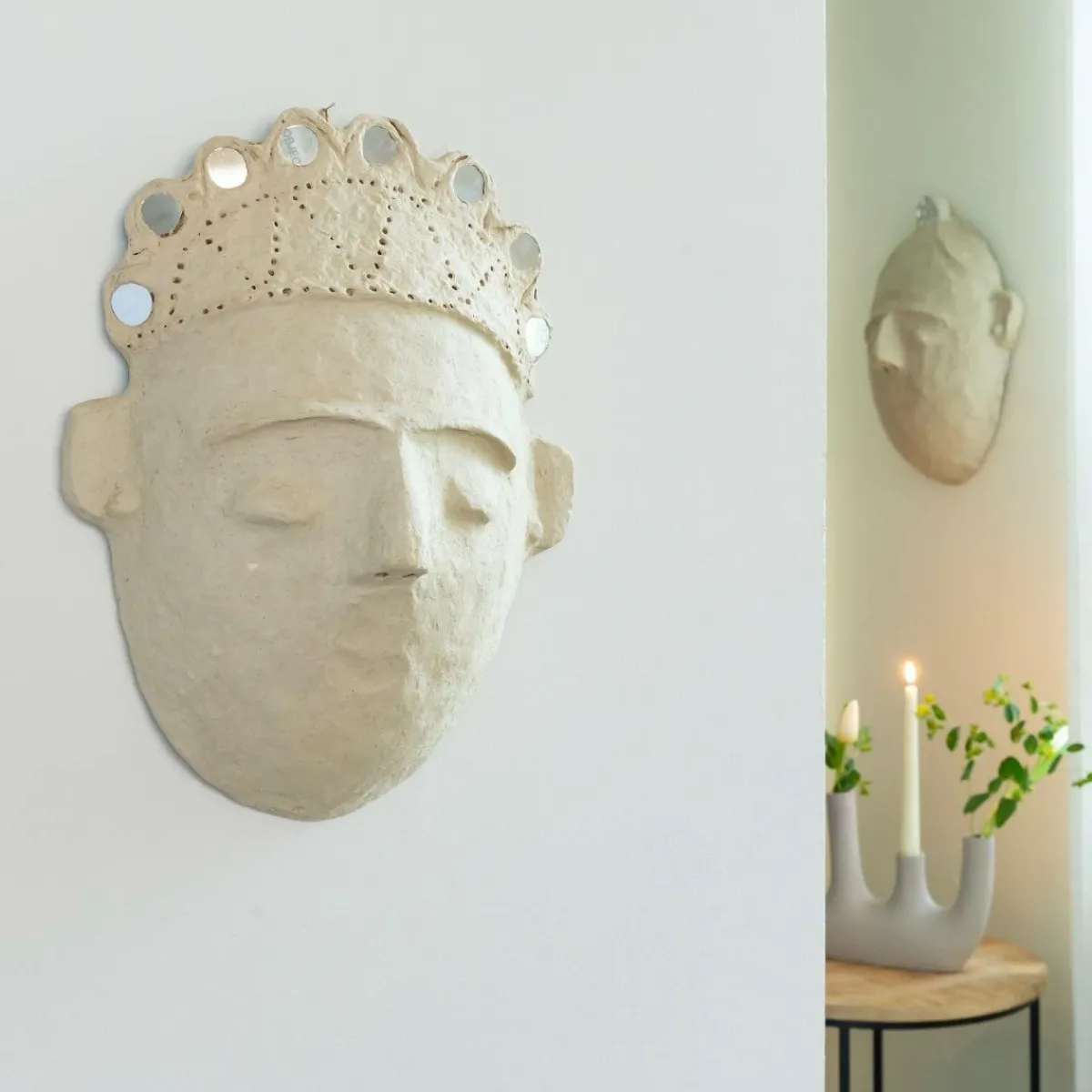Made in Meubles Masque avec couronne en papier mâché Antoine