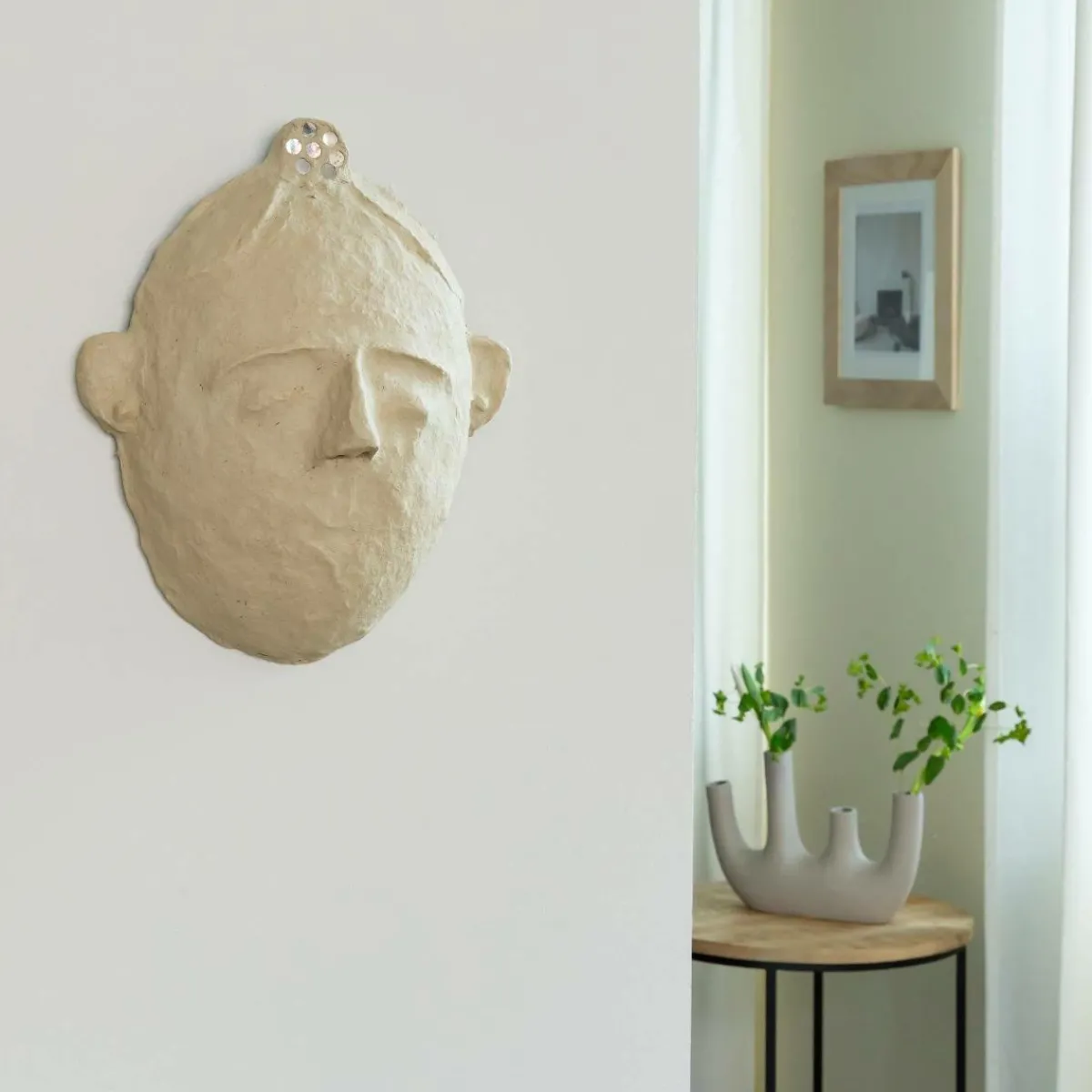 Made in Meubles Masque ovale en papier mâché Antoine