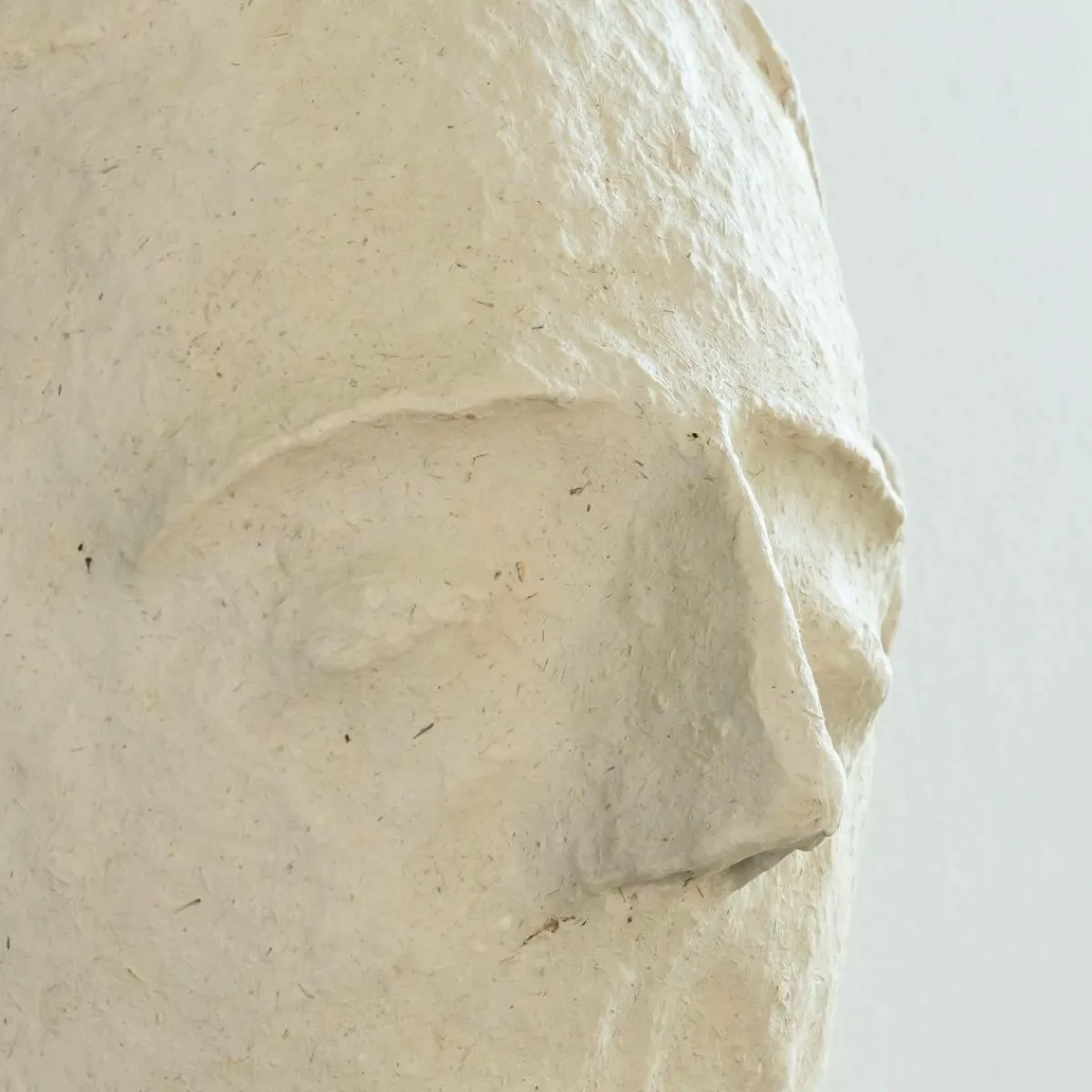 Made in Meubles Masque ovale en papier mâché Antoine