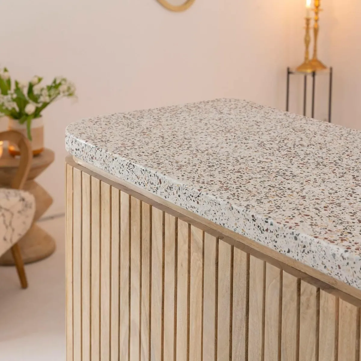 Made in Meubles Meuble bar en angle bois de manguier et terrazzo Lou