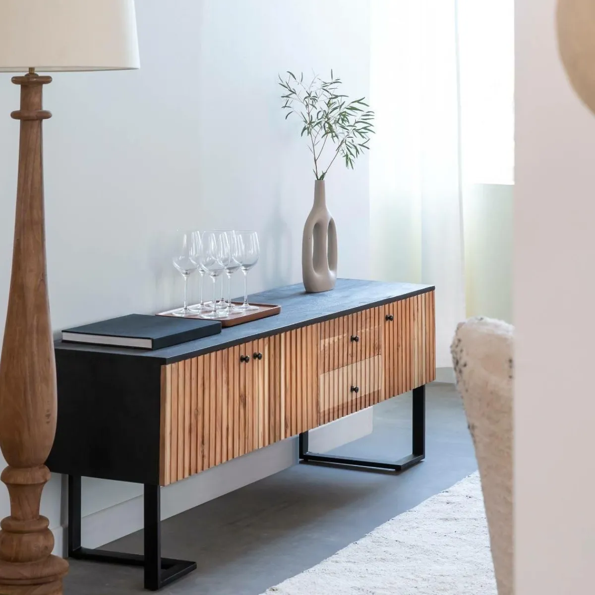 Made in Meubles Meuble TV en bois d'acacia et métal Pippa