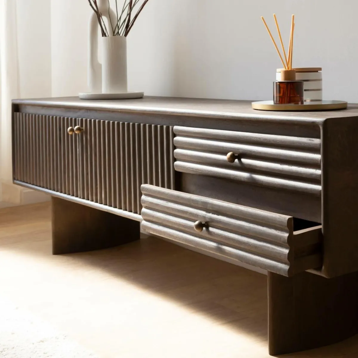 Made in Meubles Meuble TV en bois de manguier Niels