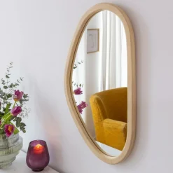 Made in Meubles Miroir abstrait en bois de manguier clair Marley