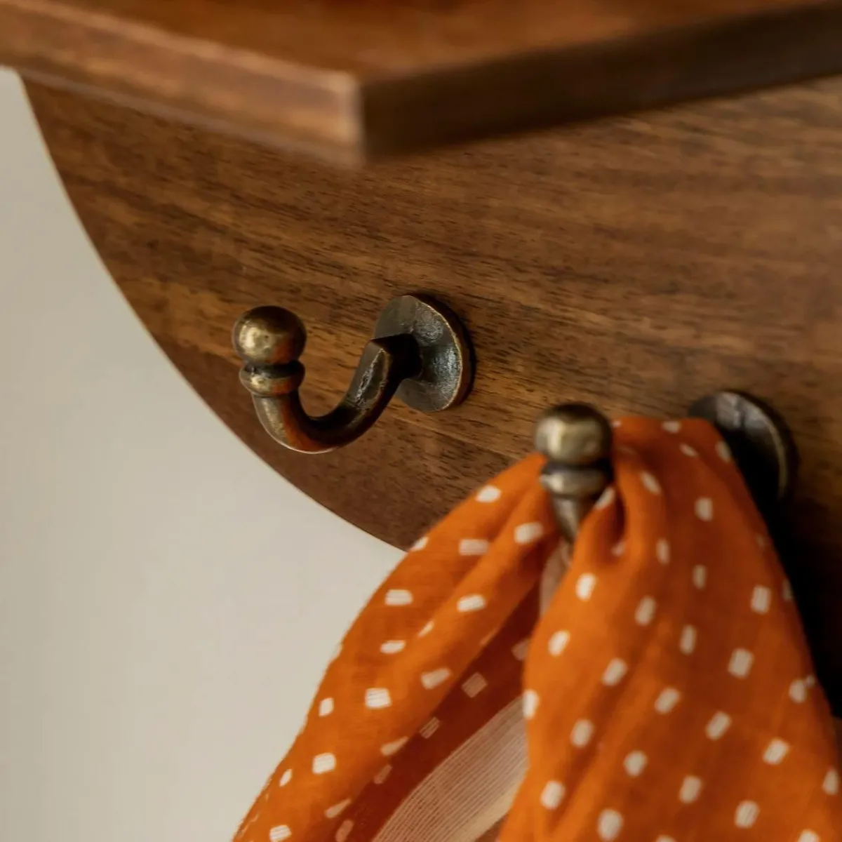 Made in Meubles Miroir ovale en bois de manguier foncé Remick