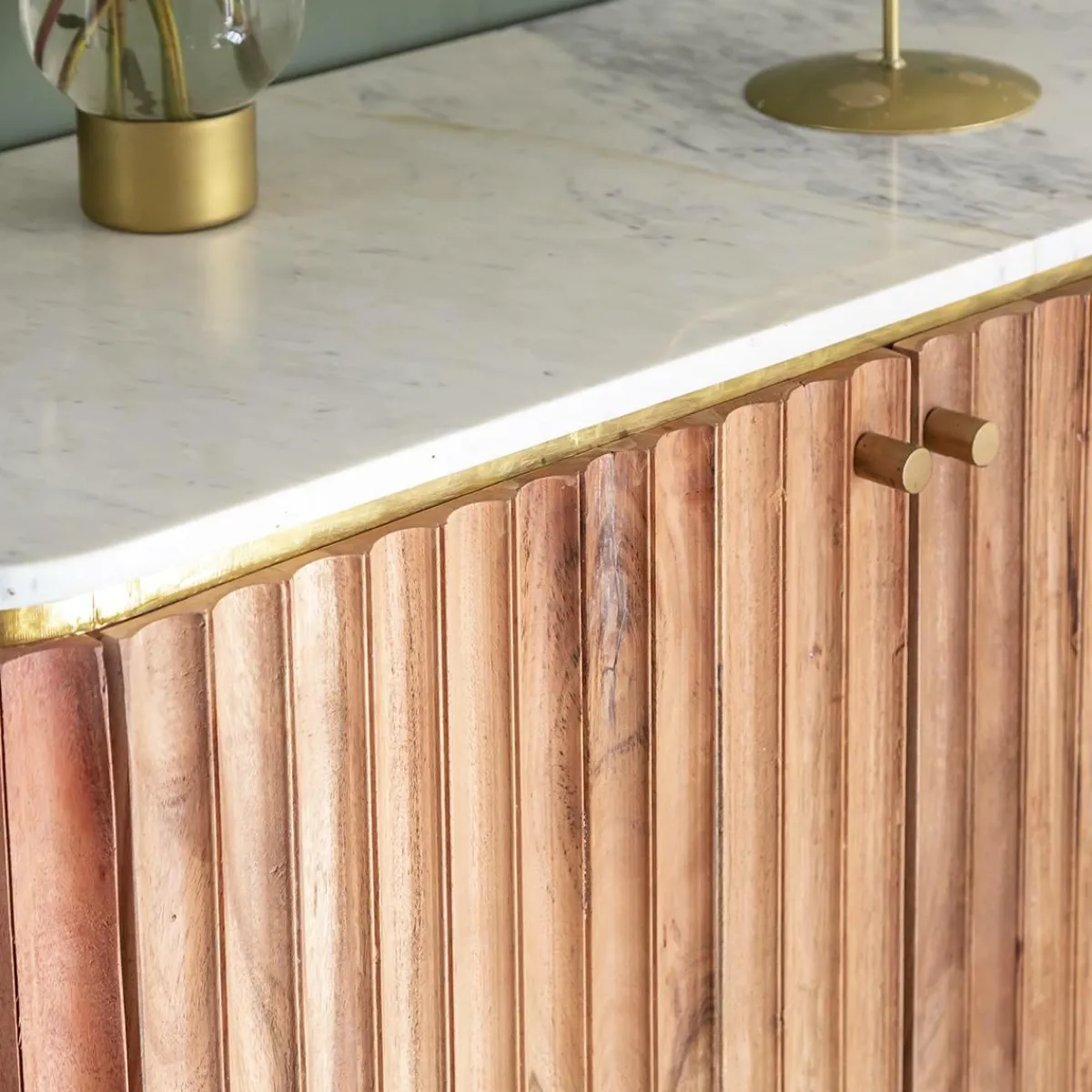 Made in Meubles Petit buffet en bois d'acacia et marbre blanc Judith