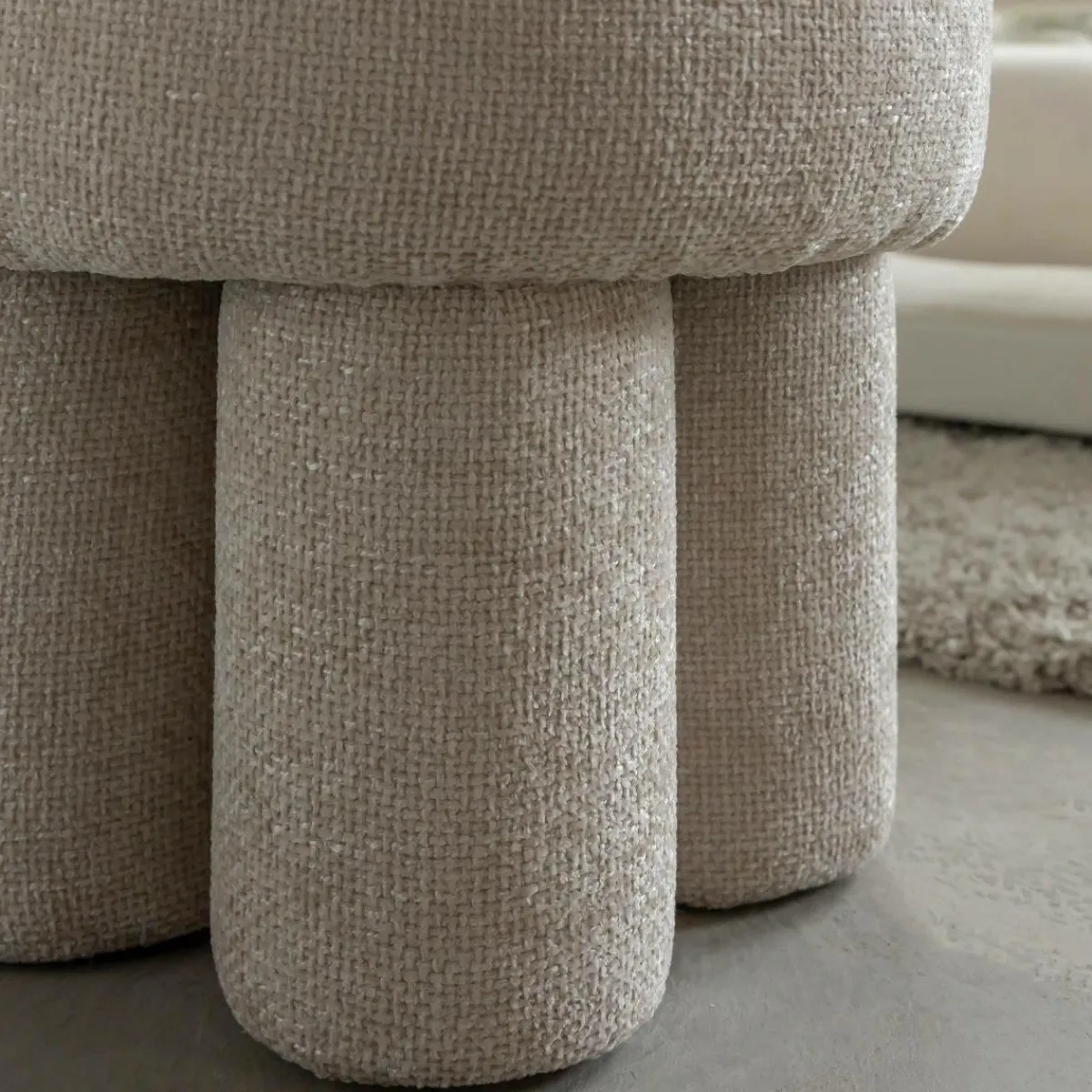 Made in Meubles Petit tabouret en tissu écru Toby