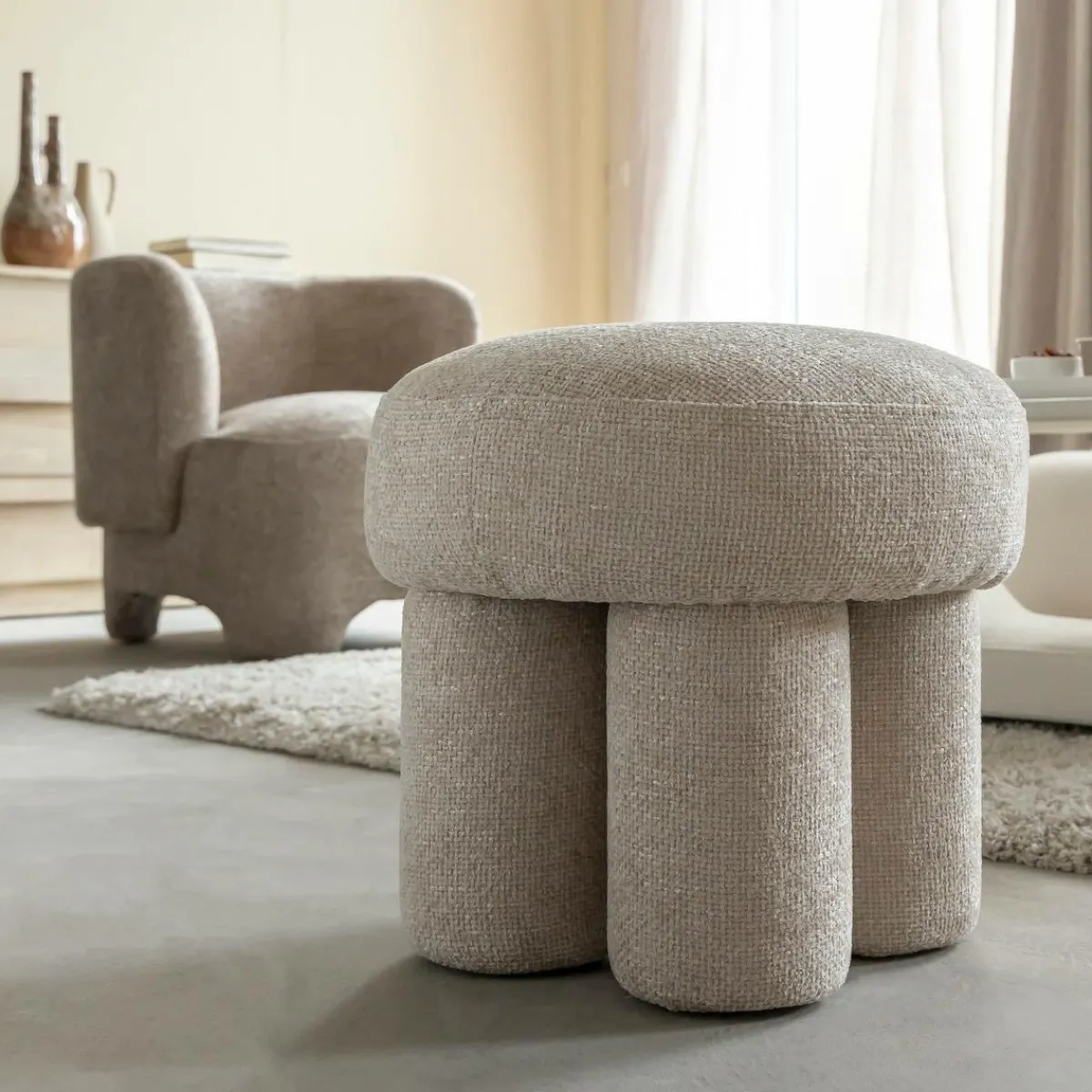 Made in Meubles Petit tabouret en tissu écru Toby
