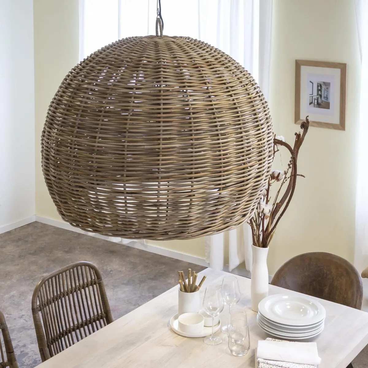 Made in Meubles Suspension boule en rotin Amael
