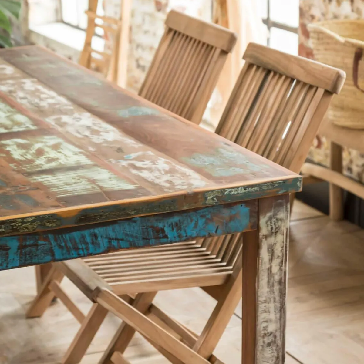 Made in Meubles Table à manger en bois recyclé coloré Ethnik