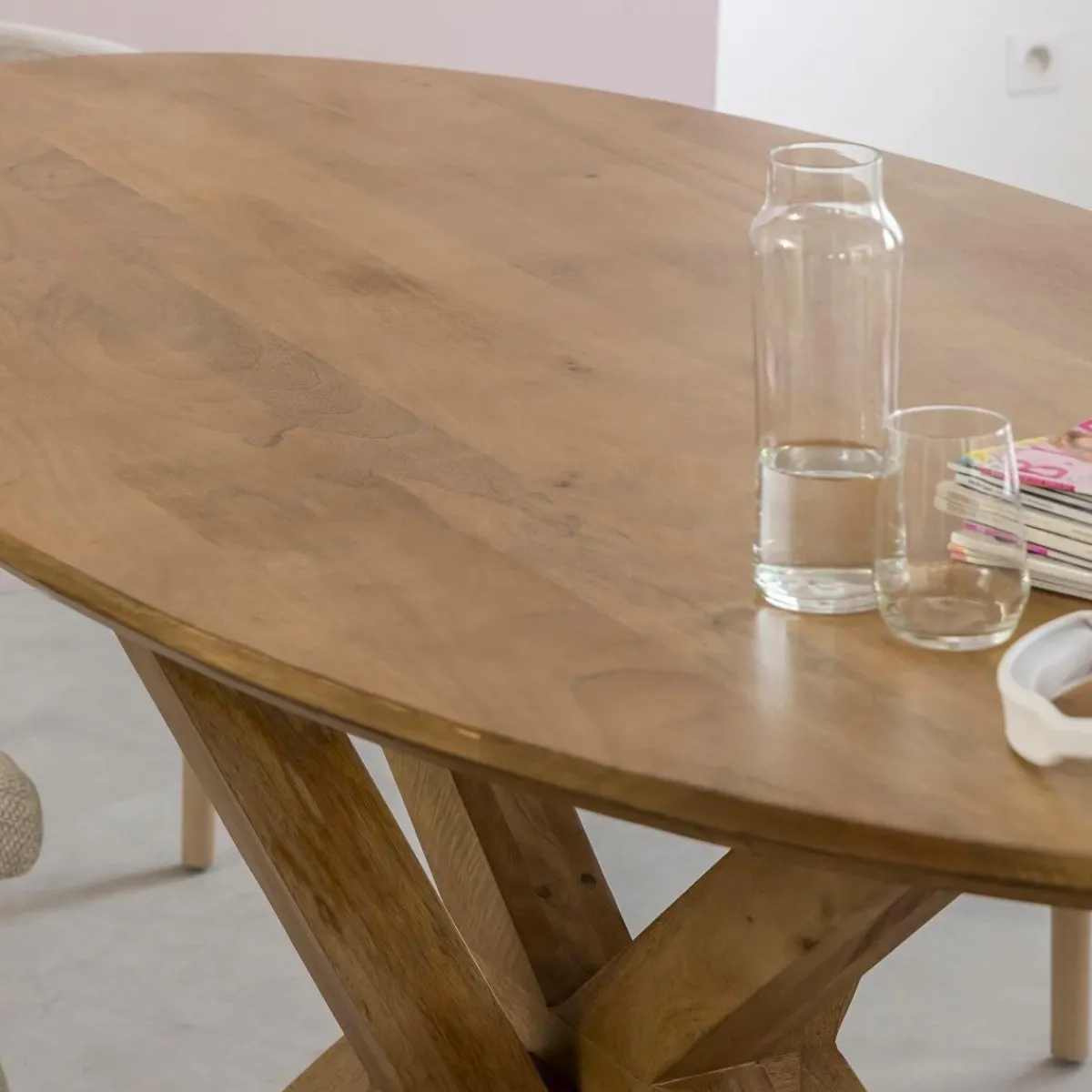 Made in Meubles Table à manger ovale en bois de manguier Maloé