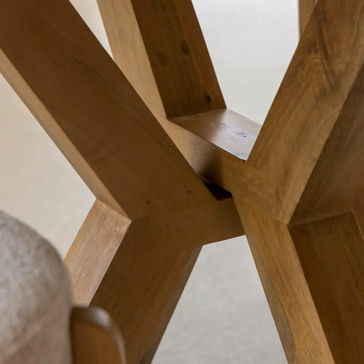 Made in Meubles Table à manger ronde en manguier Maloé