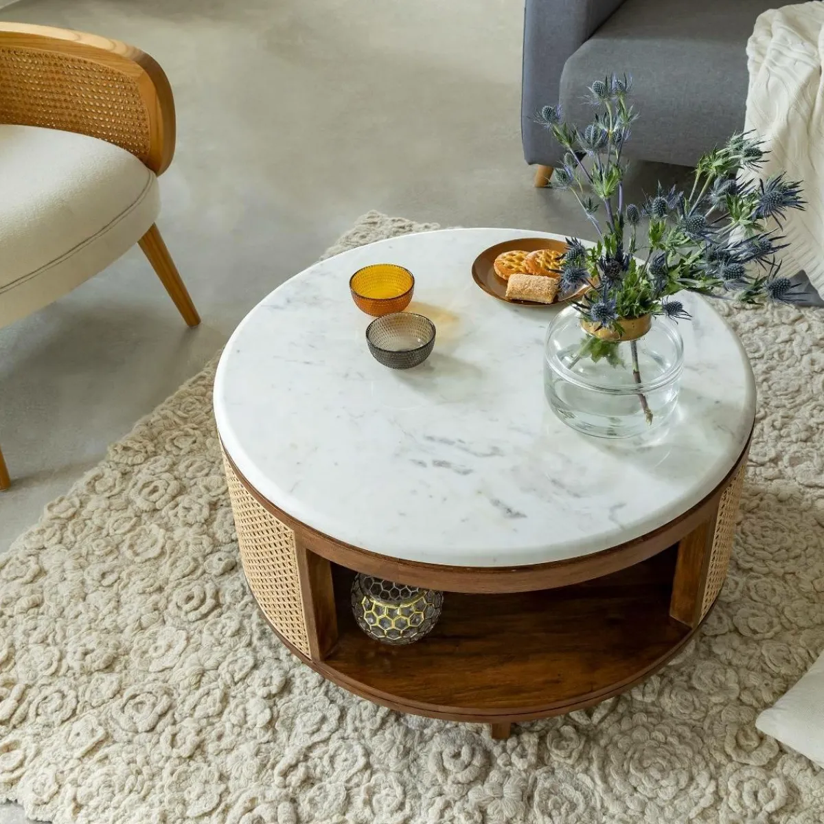 Made in Meubles Table basse en bois de manguier, cannage et marbre Brook