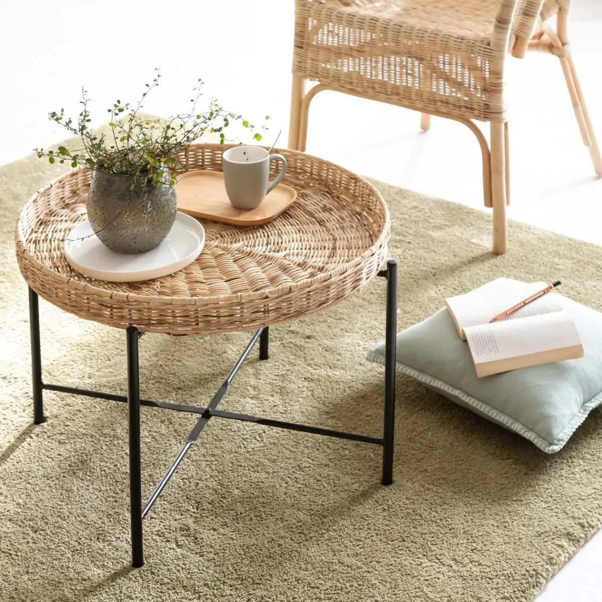 Made in Meubles Table basse en rotin et métal Julie
