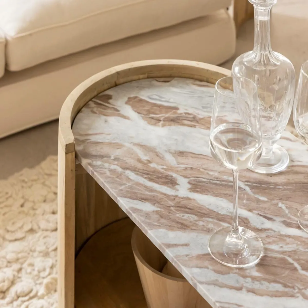 Made in Meubles Table basse ovale en bois de manguier et marbre Isabella