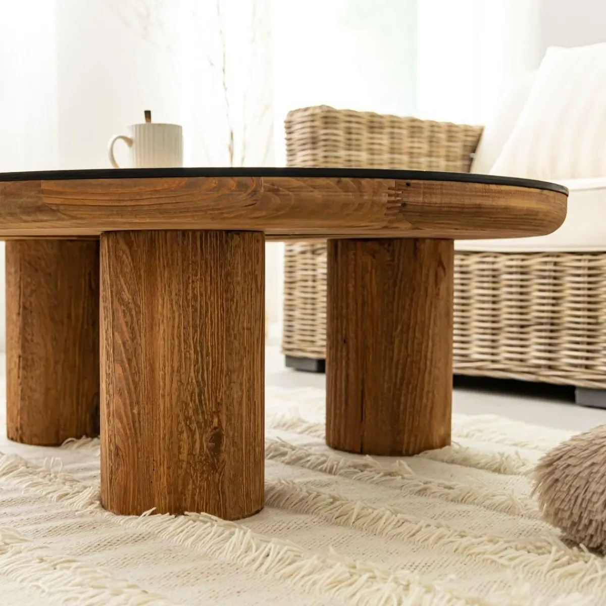 Made in Meubles Table basse ronde en pin recyclé Constance