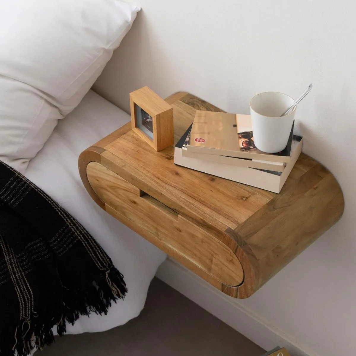 Made in Meubles Table de chevet murale arrondie en bois d'acacia Orane