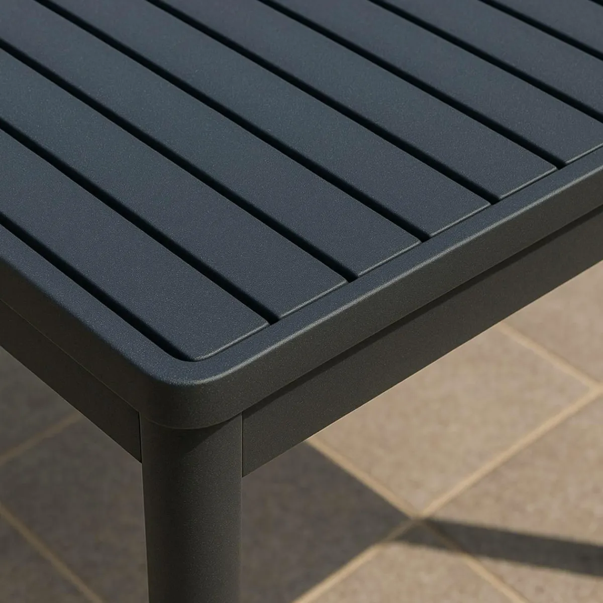 Made in Meubles Table de jardin en aluminium gris foncé Kaïa