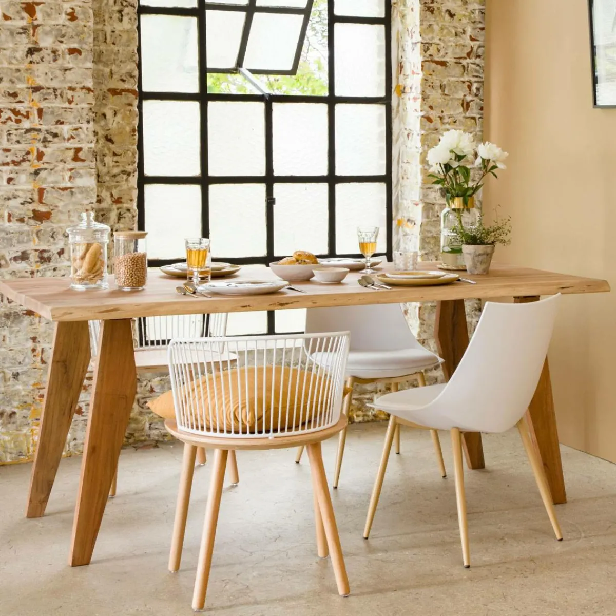 Made in Meubles Table à manger en bois d'acacia 180 cm Tree