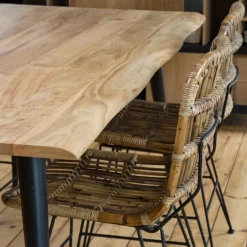 Made in Meubles Table à manger en bois d'acacia pieds compas Tree