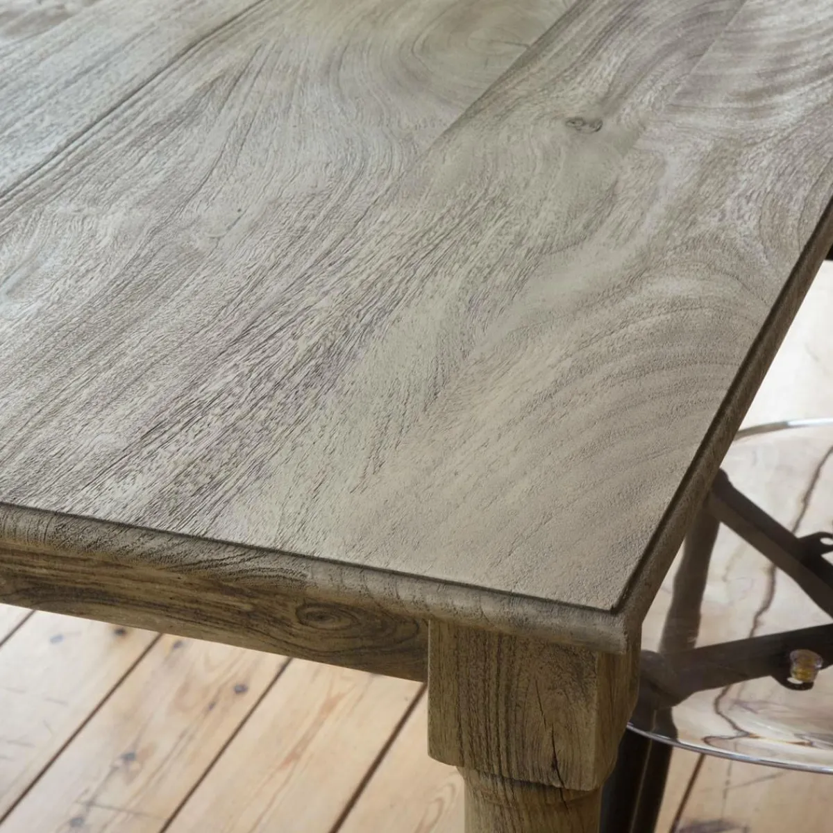 Made in Meubles Table à manger en bois de manguier Louis