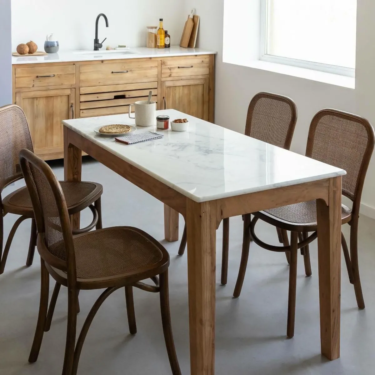 Made in Meubles Table à manger en bois de manguier et marbre Arthuro