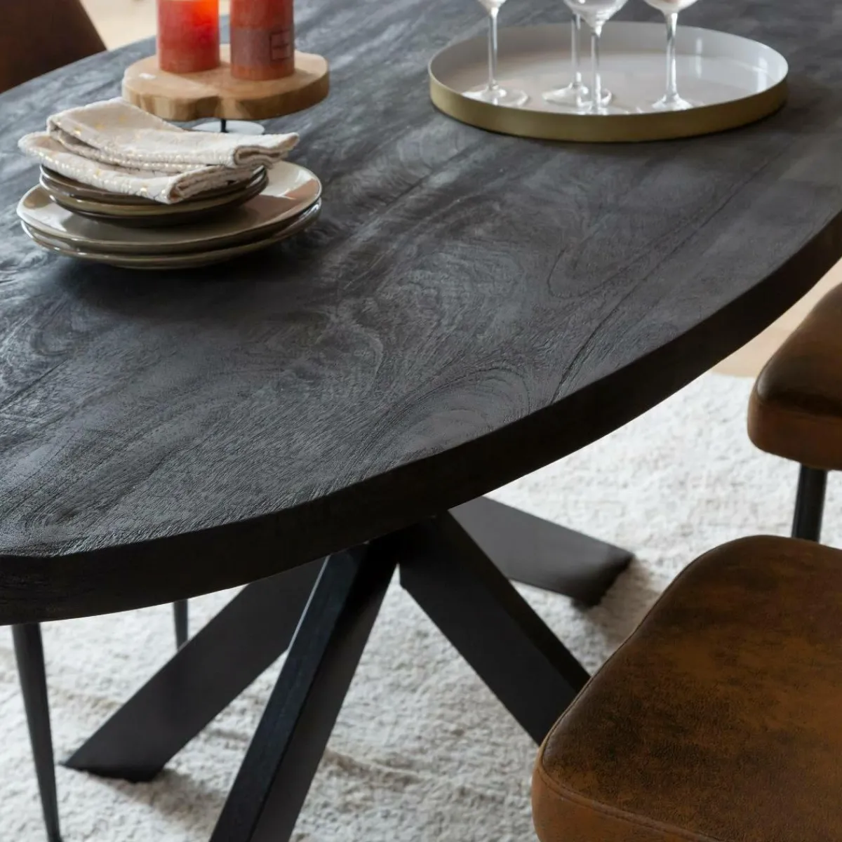 Made in Meubles Table à manger ovale en bois de manguier Amor