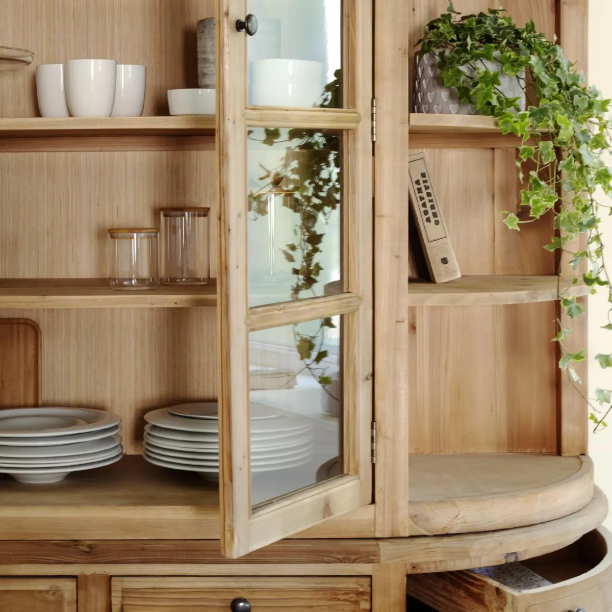 Made in Meubles Vaisselier arrondi en bois recyclé Garance