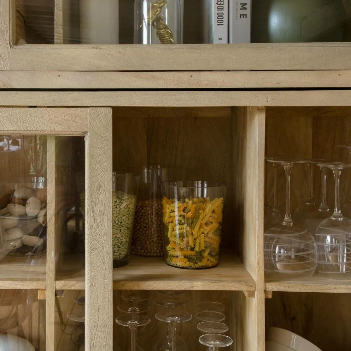 Made in Meubles Vaisselier en bois de manguier Nina