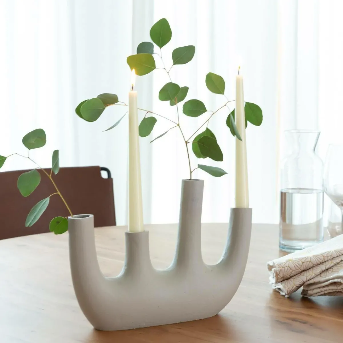 Made in Meubles Vase beige 4 tiges en aluminium Dahlia
