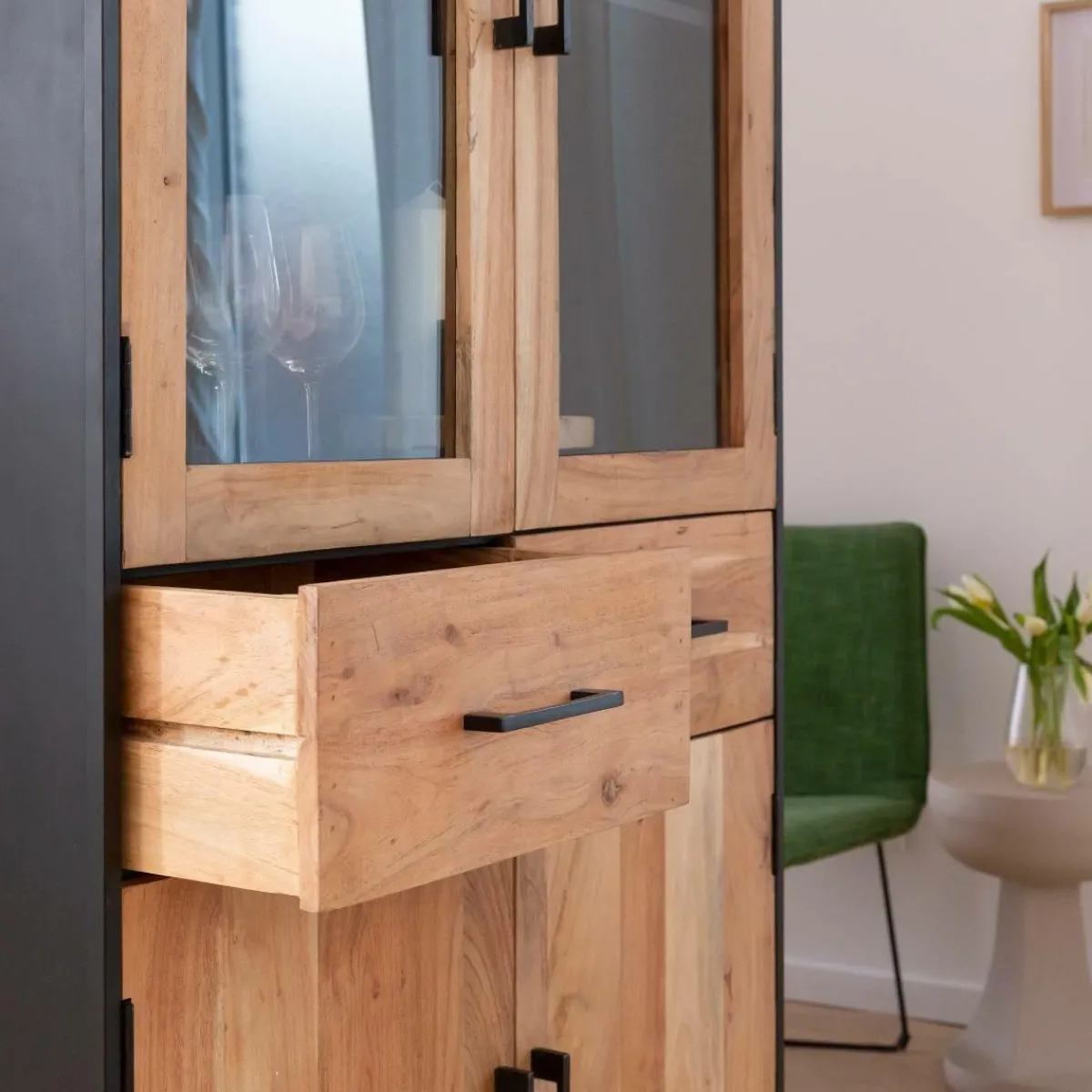 Made in Meubles Vitrine en bois d'acacia et métal Bosco