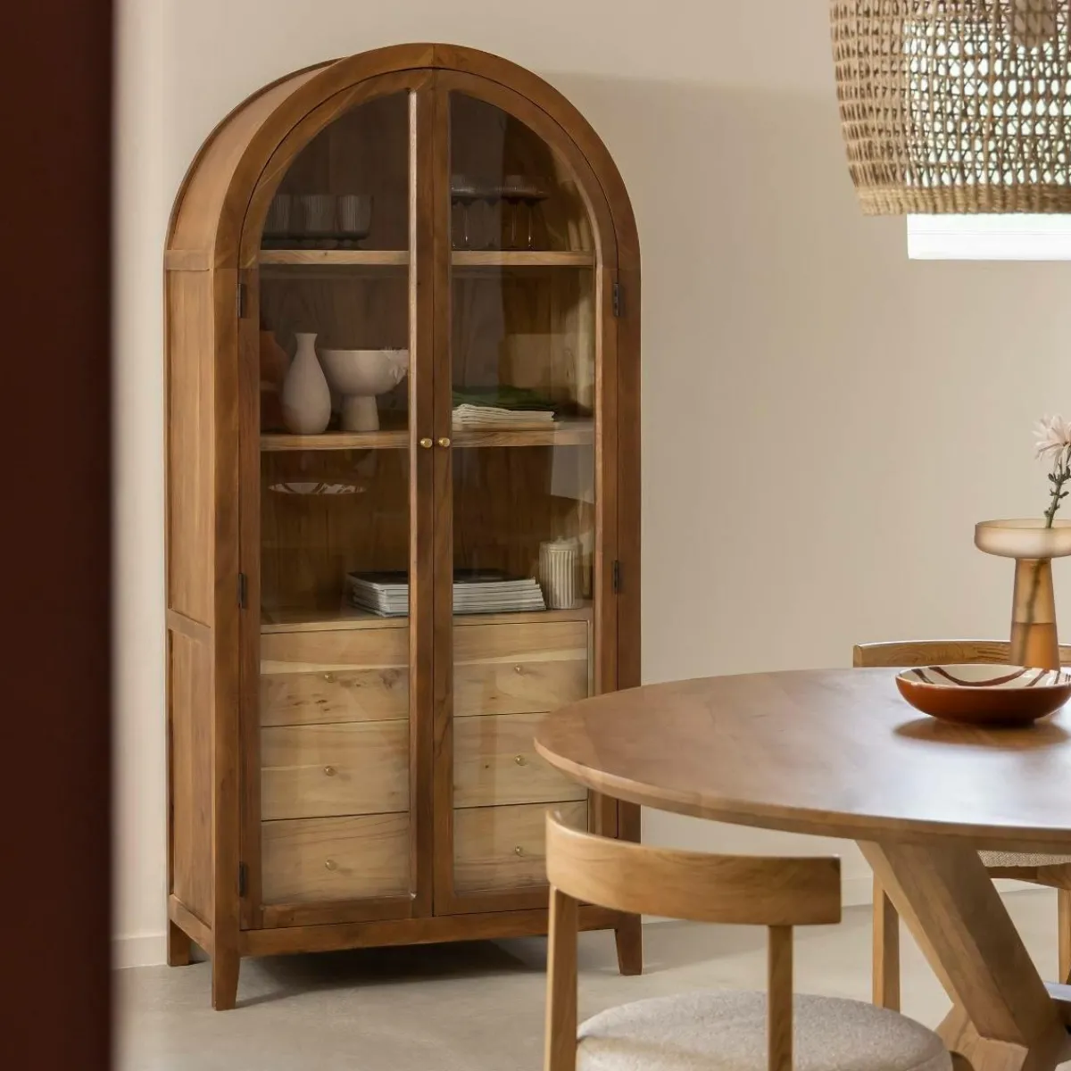 Made in Meubles Vitrine en bois d'acacia Néven