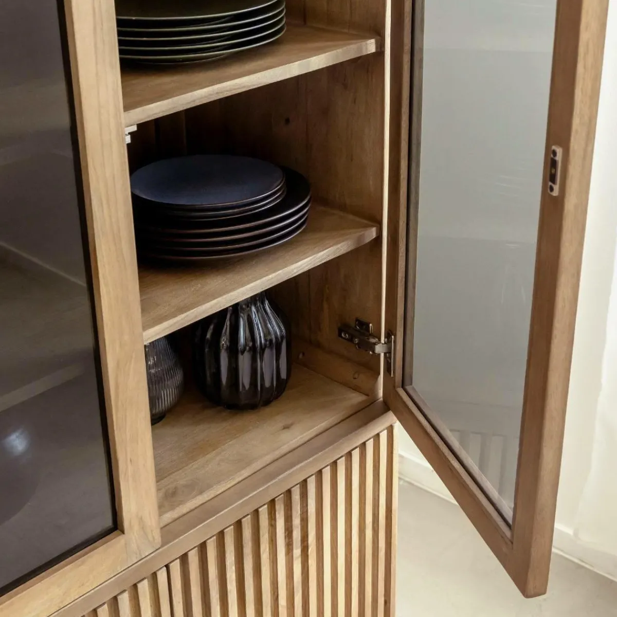 Made in Meubles Vitrine en bois de manguier Betty