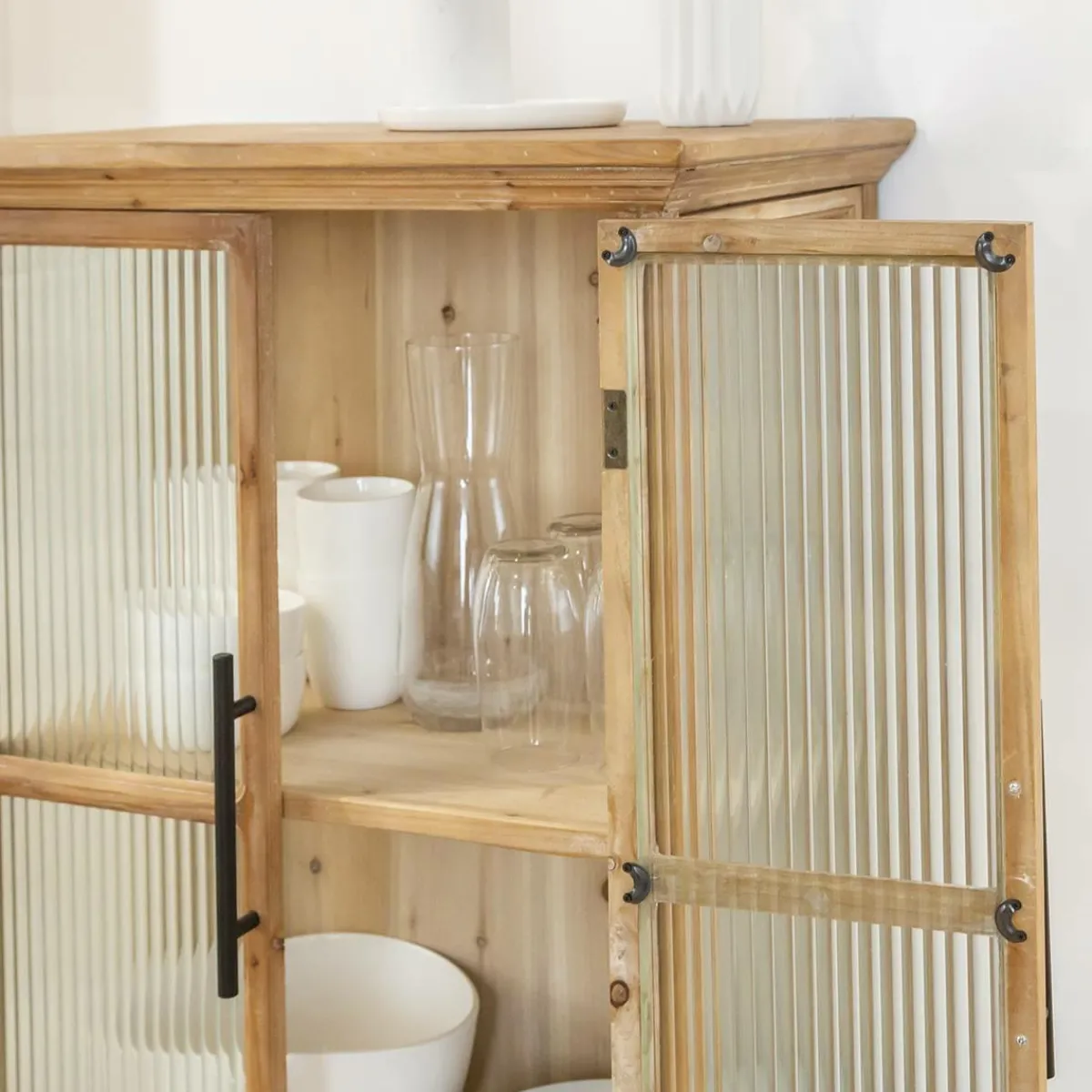 Made in Meubles Vitrine en bois de sapin et verre strié 2 portes Nicole