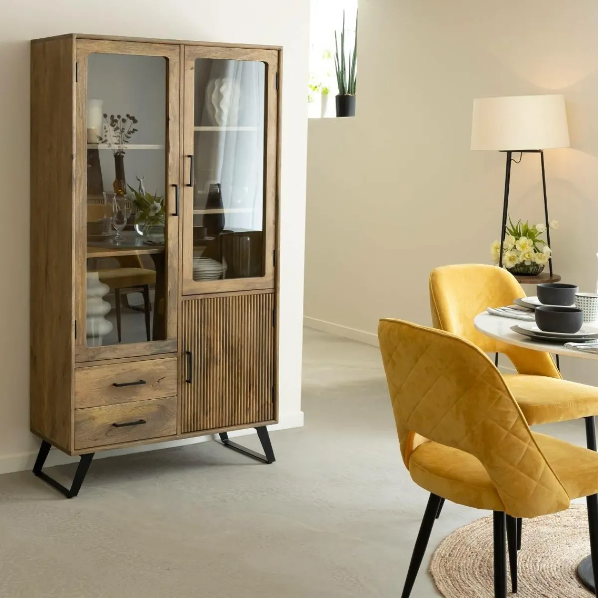 Made in Meubles Vitrine Haute en bois de de manguier Joy