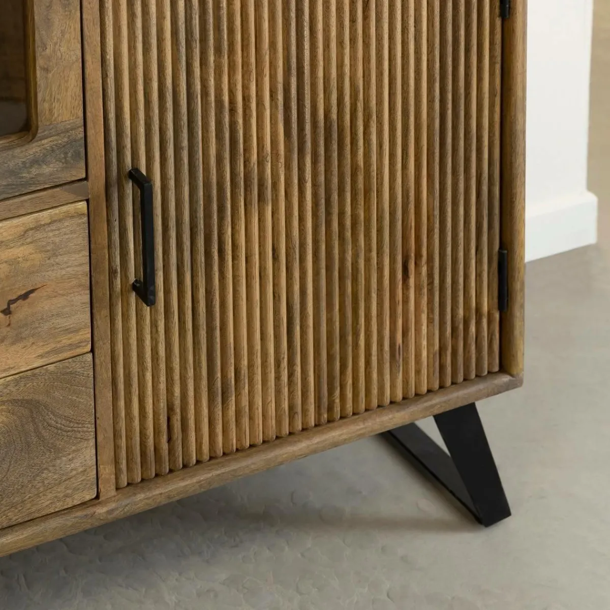 Made in Meubles Vitrine Haute en bois de de manguier Joy